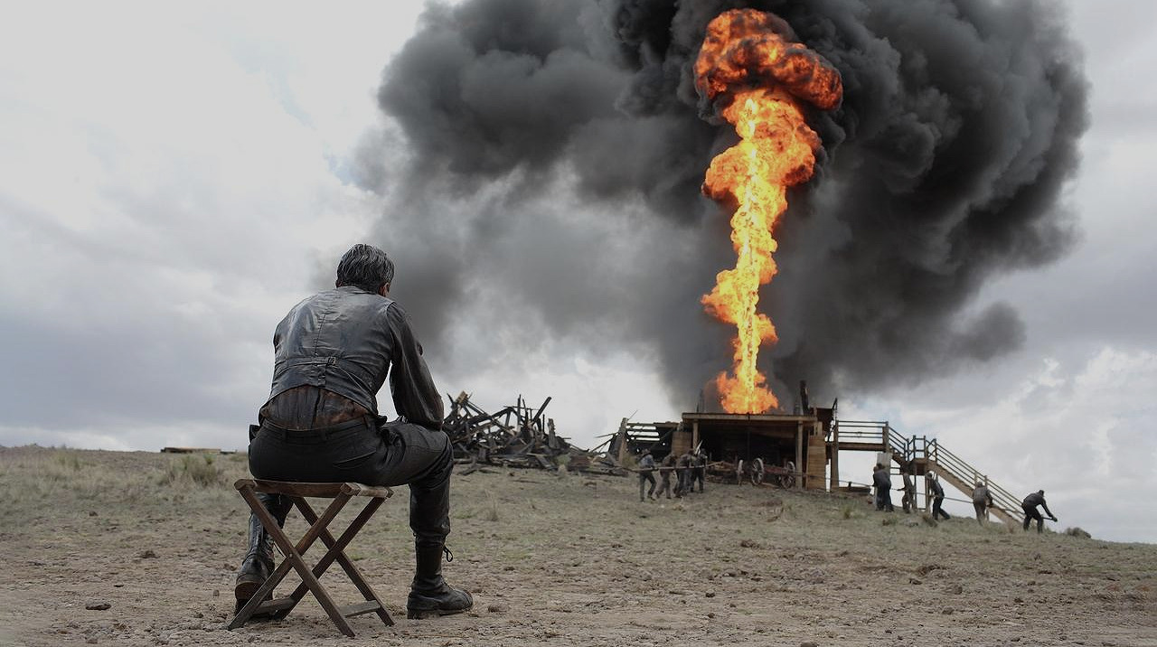น้ำมัน เงิน และความบ้าคลั่ง: เมื่อศรัทธากลายเป็นเลือดใน 'There Will Be Blood'